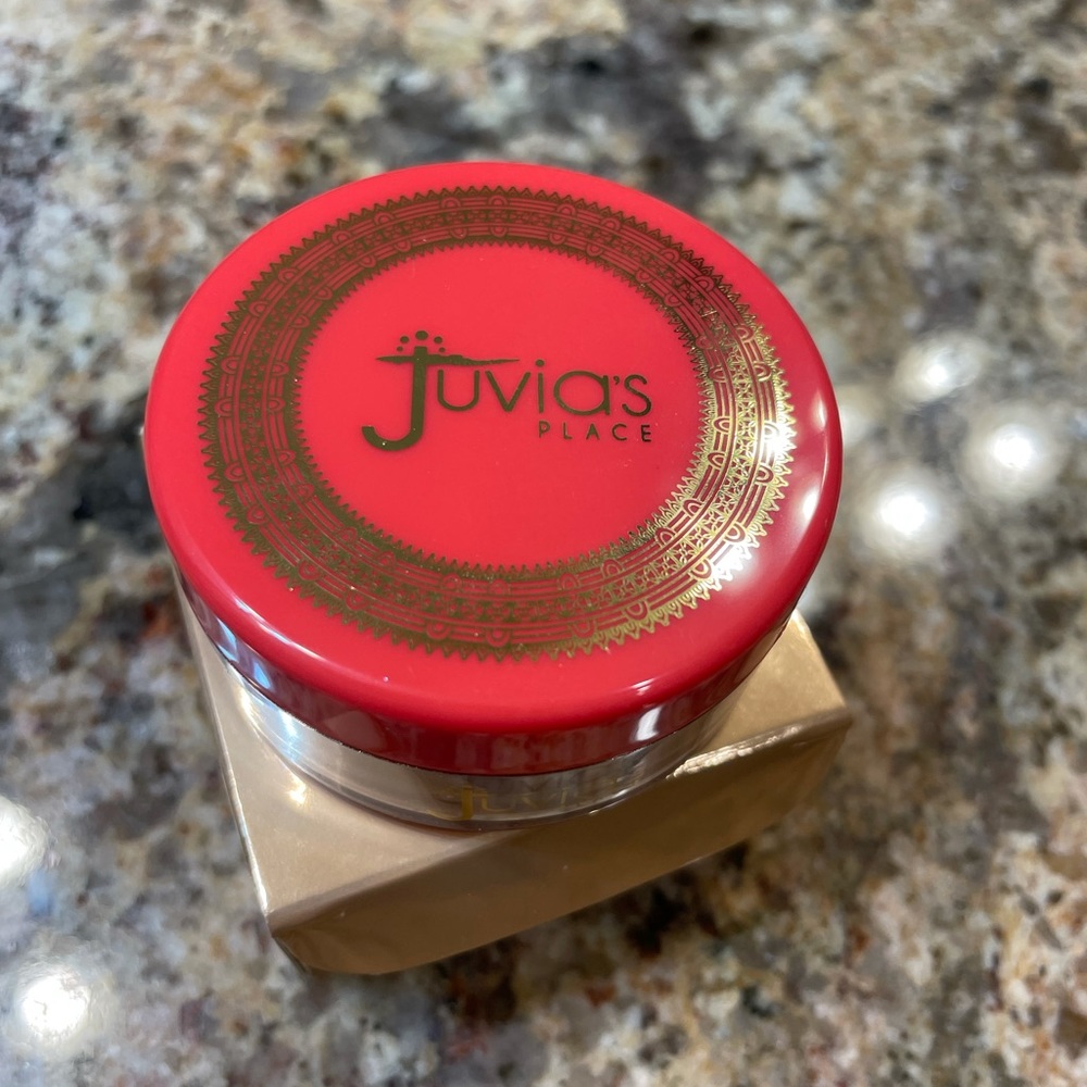 Juvia’s Place loose highlighter The Royalty II